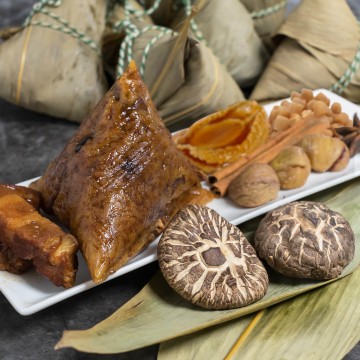 Abalone Truffle Braised Pork Dumpling